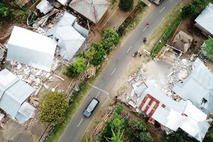 Endonezya'da deprem ve heyelan: 7 ölü
