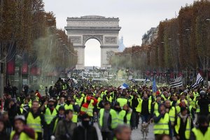 Fransa'nın ünlü caddesi protesto gösterisi nedeniyle trafiğe kapatılacak
