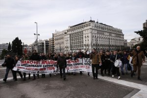 Yunanistan'da öğretmenlerden olaylı gösteri 
