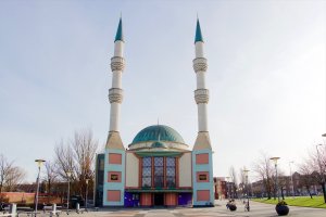 Hollanda'daki Müslümanlardan cami saldırılarına karşı güvenlik talebi