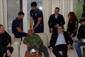 Alex de Souza, Fenerbahçe Tesisleri'ni ziyaret etti