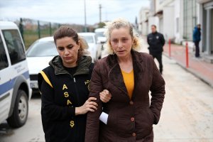 Adana'da baş örtülü kadına yönelik saldırı iddiası