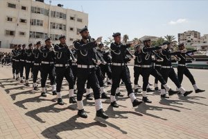 Gazze'de subaylar için mezuniyet töreni