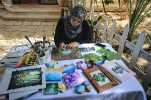 Filistinli el-Hac, yaprakları sanat eserine dönüştürüyor