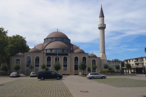 Almanya'da camiye bomba ihbarı