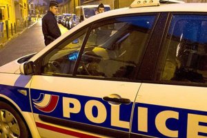 Fransa'da cami önünde 2 kişiye silahlı saldırı