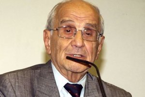 Prof. Dr. Mümtaz Soysal evinde hayatını kaybetti