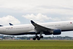 Müslümanlara ayrımcılık yapan Delta Airlines 50 bin dolar ceza ödeyecek
