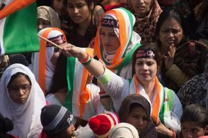 Hindistan'da Müslümanları dışlayan değişikliğe karşı 620 kilometrelik insan zinciri