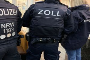 Almanya’da sahte polisler yakalandı