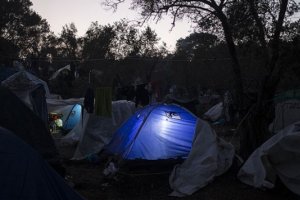 Atina’da sığınmacı kamplarında koronavirüs vakası tespit edildi