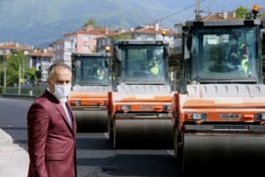 Bursa Büyükşehir Belediye’si 3 günde 13 bin ton asfalt kaplama yaptı