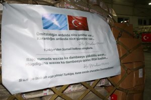 Türkiye'den Somali'ye tıbbi yardım malzemelerini taşıyan, TSK'ya ait uçak Ankara'dan havalandı