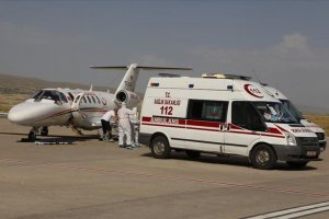 Ukrayna'da merdivenden düşerek genç ambulans uçakla Türkiye'ye getirildi
