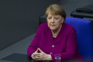 Merkel, Çin Devlet Başkanı ile ekonomi konuları görüştü