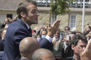 Fransa'da Macron partisi yerel seçimlerde ağır yenilgi aldı