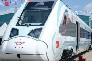 Milli elektrikli trenin testleri  Sakarya’da başladı