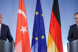 Dışişleri Bakanı Çavuşoğlu: Almanya'nın seyahat uyarısını gözden geçirmesi gerekiyor