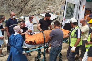 Artvin ve Rize'deki sel felaketinde cansız bedenlere ulaşıldı