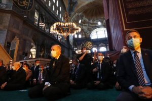Cumhurbaşkanı Erdoğan, Ayasofya-i Kebir Cami-i Şerifi'nde Kur'an-ı Kerim okudu