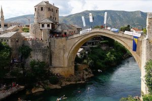 Geleneksel Mostar Köprüsü’nden '454 yıldır devam eden gelenek'