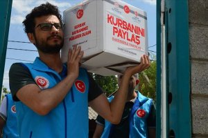Türkiye Diyanet Vakfı'ndan Suriye'de 900 bin kişiye kurban eti