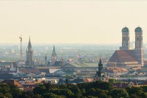 Münih'te artan Kovid-19 vakalarına karşı alkol yasağı getirildi