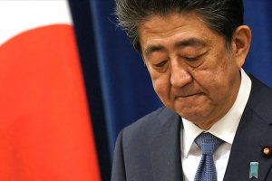 Başbakan Abe Şinzo görevinden stifa etti