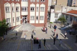 Yunanistan keyfi kararlarla yıllardır azınlık okullarında baskı yaratıyor