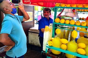 Konya'da limonatasıyla 43 yıldır müşterilerinin içini ferahlatıyor