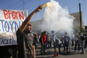 Atina'daki kamu çalışanları grevde
