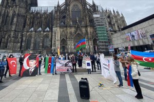 Almanya'da Ermenistan'ın Azerbaycan'a yönelik saldırıları protesto edildi