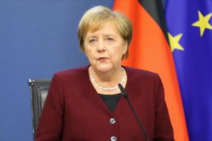 Merkel: “Lütfen mümkün olduğunca evde kalın, insanlarla daha az temas kurun
