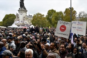 İslam dünyası, Hazreti Muhammed'e hakareti destekleyen Fransa'yı kınadı