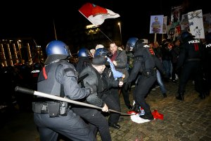 Almanya’da olaylı Kovid-19 protestosu