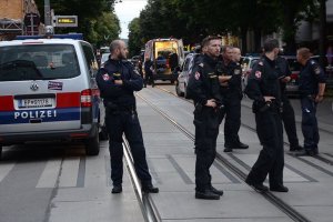 Avusturya’da terör bahanesiyle gözaltına alınan Müslümanlara polisin sorduğu sorular tepki çekti