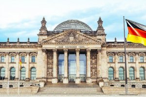 Almanya'da Federal Meclis, hükümetten 'ülkücü hareket'e bağlı derneklerin yasaklanması talebi
