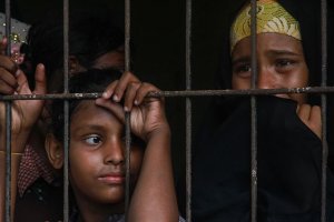 Bangladeş'e 'Arakanlıları adaya yerleştirme planından vazgeç' çağrısı