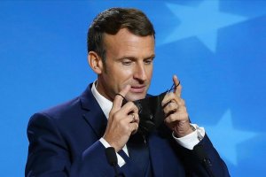 Fransız 33 entelektüel Macron'un politikalarını eleştirdi