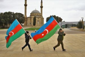Azerbaycan'da şehit ailelerine destek için 'Tek millet, tek yürek' 