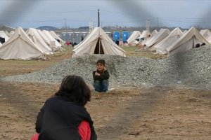 Yunanistan’da mülteci çocuklara ırkçı saldırı düzenlendi