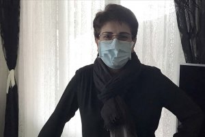Fransa'da salgında fedakarca çalışan Türk vatandaşı hastane personeli Safiya'ya liyakat nişanı