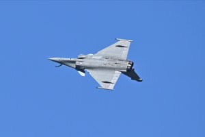 Yunanistan Fransa'dan savaş uçakların alınmasını onayladı