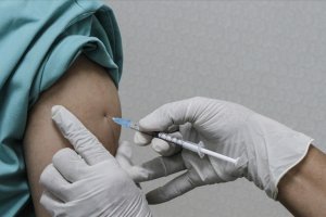 MHP'nin doktor milletvekilleri aşı oldu
