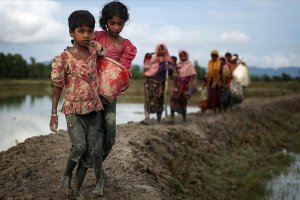 Bangladeş Myanmar'la Arakanlı Müslümanların geri dönüşünü görüşecek