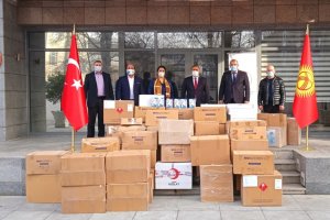Türkiye'nin Kırgızistan’a gönderdiği tıbbi malzemeler teslim edildi