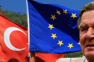 Almanya eski Başbakanı Schröder'den Avrupa'ya Türkiye'yle daha yakın iş birliği çağrısı
