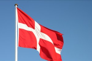 Danimarka'lı yaşlı çift, Müslüman kadınına saldırdı
