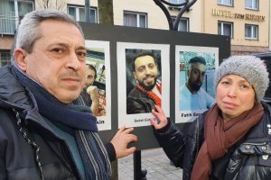 Almanya’da Hanau’da ırkçı terör saldırısının kurbanları anıldı
