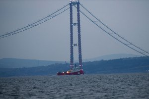 'Barbaros Hayrettin Paşa' sismik araştırma gemisi Çanakkale Boğazı'ndan geçti